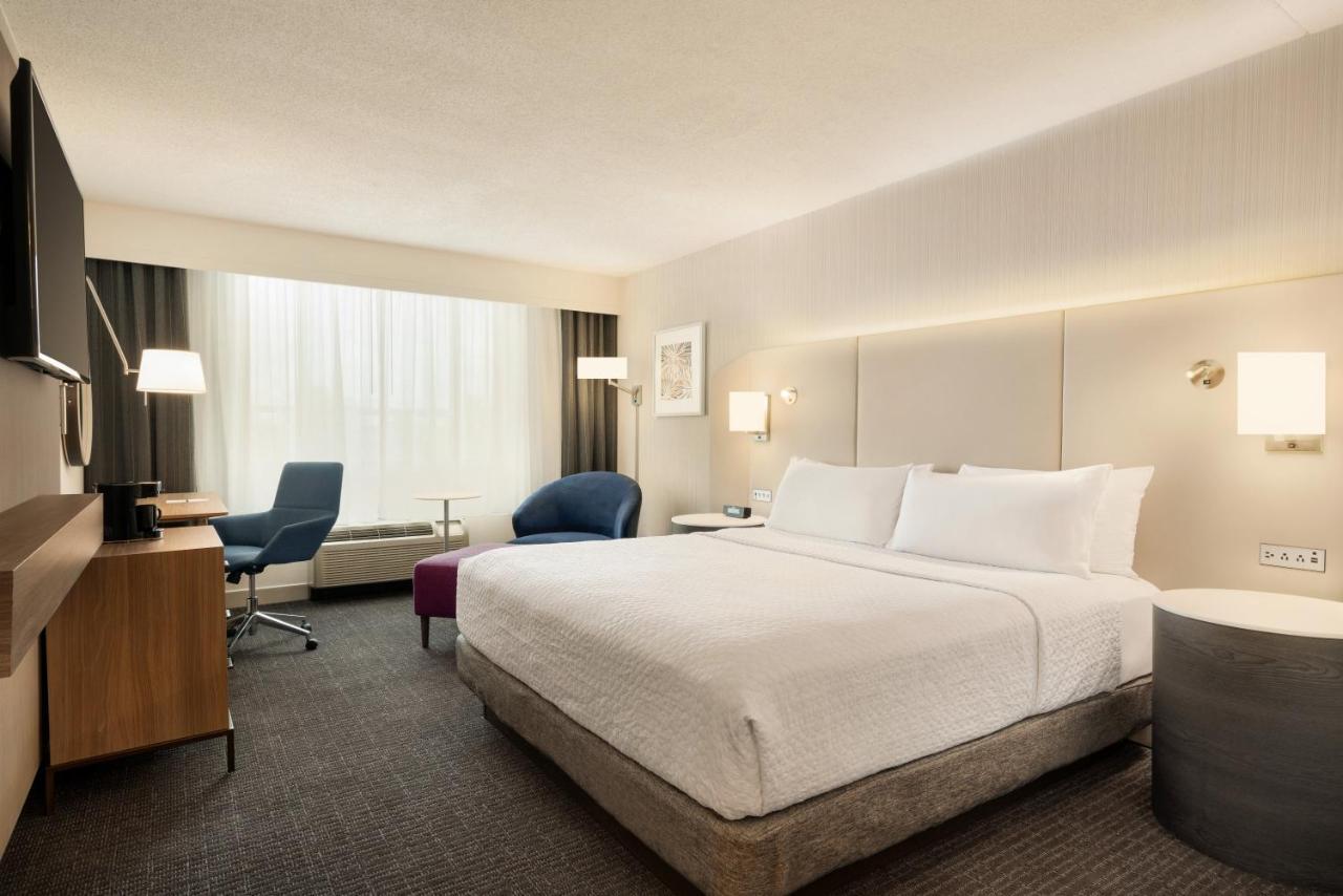 Crowne Plaza Hotel Philadelphia - King Of Prussia By Ihg Kültér fotó
